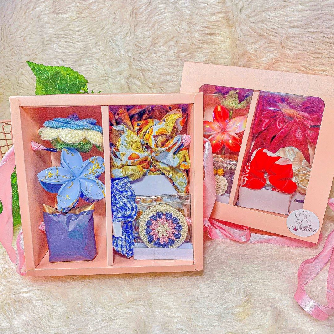 Valentines Gift Set (Category: Gift Baskets & Hampers) located in Pasay City. Submitted by madelinefashionshop (Listing ID 1352502578, Image 1). Description: Loc: Pasay PM for interested buyer .