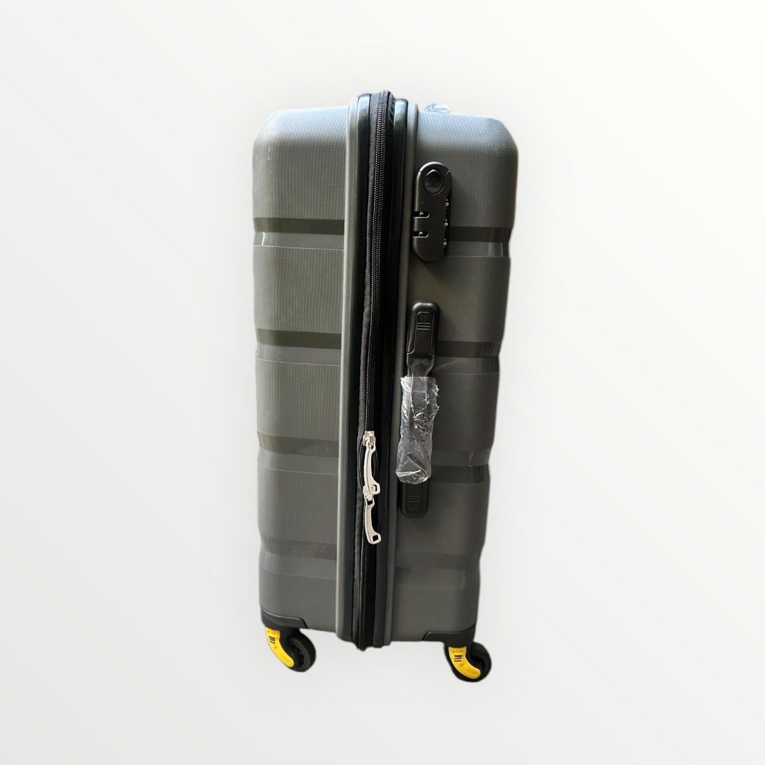 Voyager hard case luggage MEDIUM GRAY (Category: Luggage) located in Paranaque City. Submitted by kaelstoypalace (Listing ID 1352398209, Image 2). Description: Never used.
