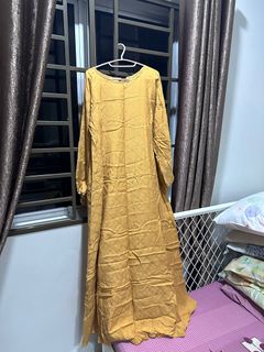 (Category: ) located in . Submitted by shesellpreloved (Listing ID 1352484892, Image 1). Description: .