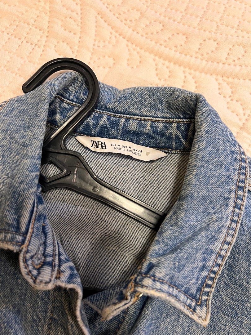 Zara Denim Dress (Category: Dresses) located in Makati City. Submitted by daysoftheriver1122 (Listing ID 1352464502, Image 3). Description: .