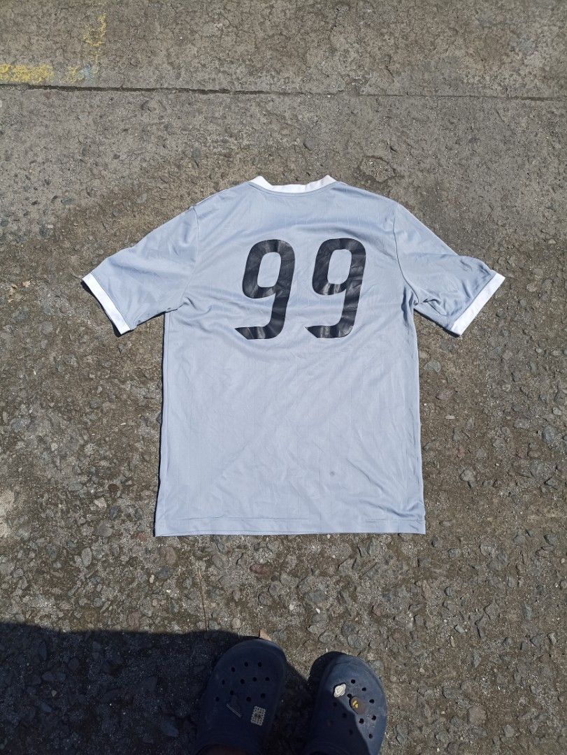 Adidas football jersey (Category: Tshirts & Polo Shirts ) located in Cabuyao City. Submitted by grand_vault (Listing ID 1352558673, Image 2). Description: 20x26.
