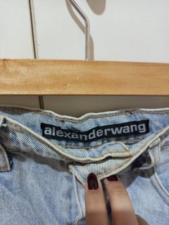 (Category: ) located in . Submitted by __sennn (Listing ID 1352566569, Image 1). Description: .