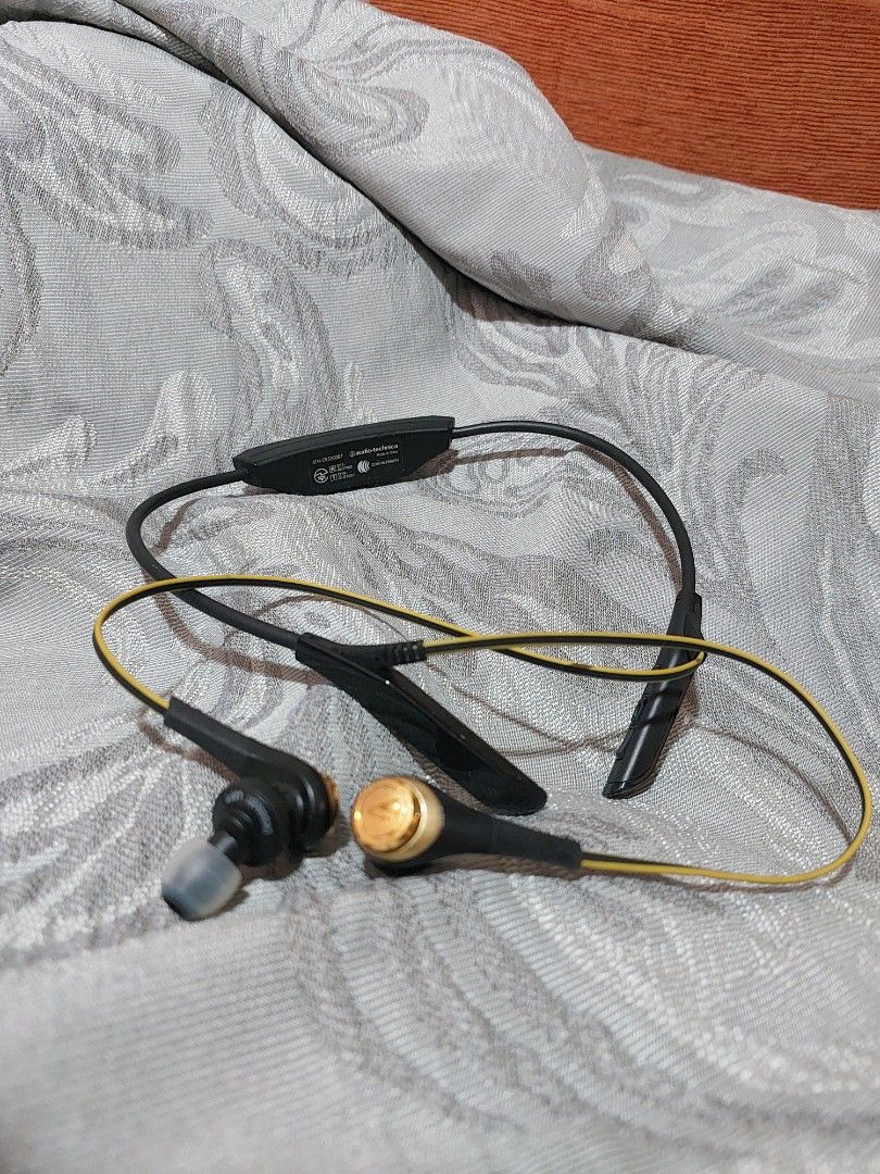 AUDIO TECHNICA stereo Bluetooth headset Tested working In Good condition Highly quality sound 950php (Category: Headphones & Headsets) located in Quezon City. Submitted by jpnvintageonline (Listing ID 1352550339, Image 3). Description: AUDIO TECHNICA stereo Bluetooth headset Tested working In Good condition Highly quality sound 950php.