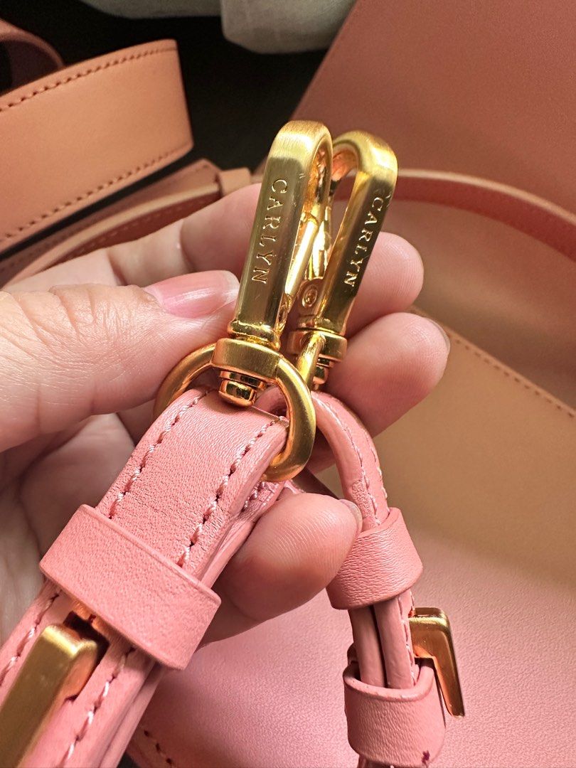 Authentic Carlyn convertible bag (Category: Cross-body Bags) located in Quezon City. Submitted by JFSCloset (Listing ID 1251864998, Image 2). Description: Authentic Carlyn convertible bag Has 2 straps no flaw can fit promax.