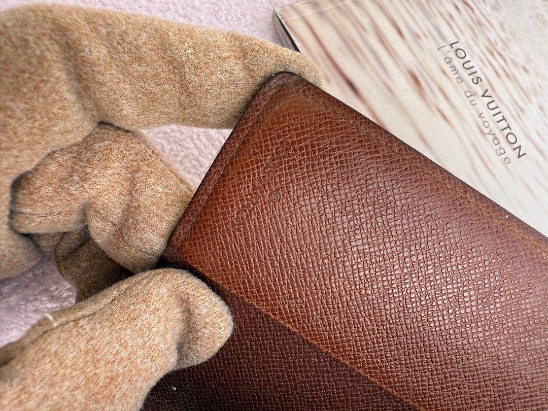 Authentic louis vuitton notebook cover (Category: Luxury Bags & Wallets) located in Manila. Submitted by _prettyquick (Listing ID 1352520142, Image 3). Description: Preowned 100%authentic Follow us on instagram for more luxury items &_prettyquick.