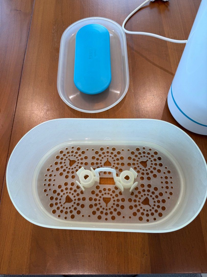 Avent 3-in- 1 Steam Sterilizer (Category: Breastfeeding & Bottle Feeding) located in Makati City. Submitted by vjcchan (Listing ID 1352572815, Image 2). Description: Original Price : Php6,999.75 RFS: outgrown / not needed - Kills 99.9% of harmful germs - Sterilizes in 6 minutes - Fits 6 Philips Avent bottles (330ml/11oz) - Adjustable 3-in-1 design No box No manual Unit only .