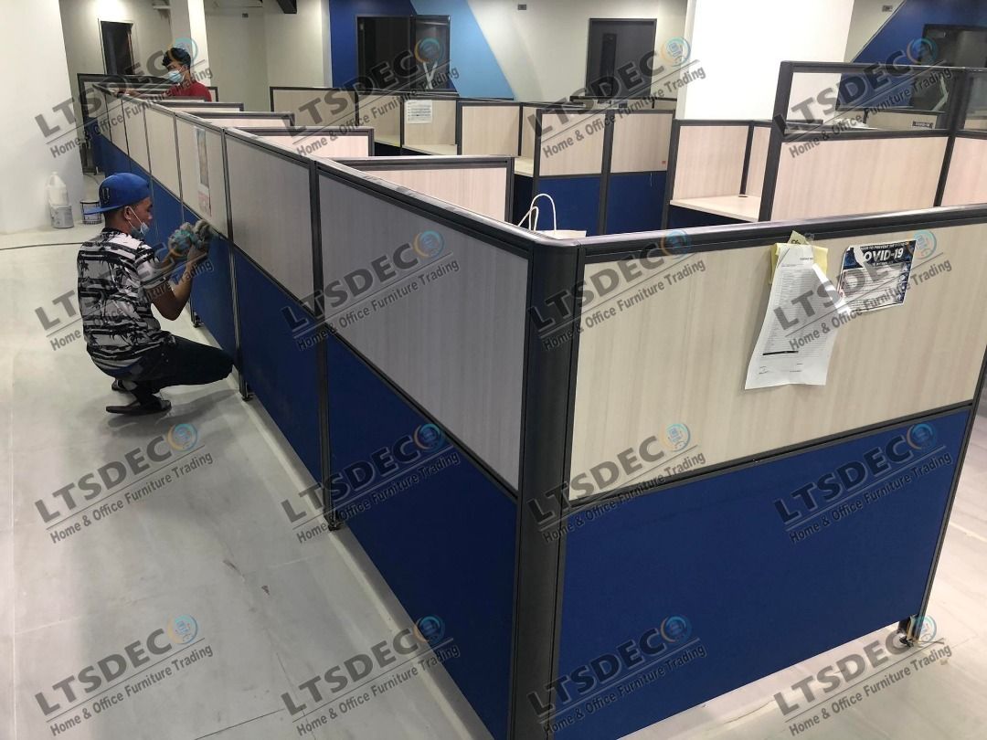CALL CENTER TABLE OFFICE PARTITION, Furniture & Home Living, Office ...