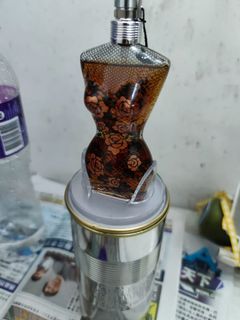 Classique Limited Edition 2003 By Jean Paul Gaultier
高緹耶 經典 限量版64218862544387110