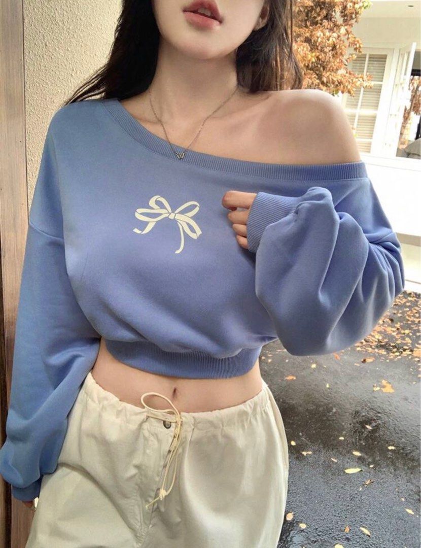DAZY bowknot off shoulder (Category: Longsleeves) located in Hermosa. Submitted by blueeeming (Listing ID 1352567318, Image 1). Description: .