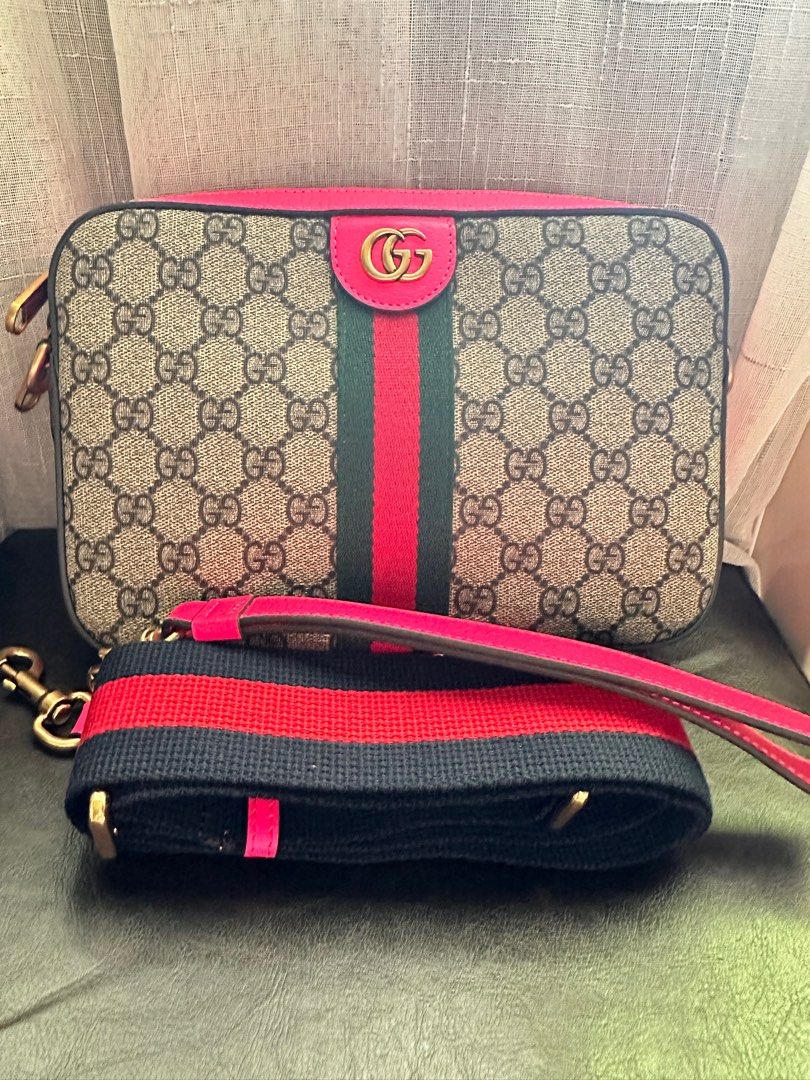 Gucci Small Ophidia convertible bag (Category: Luxury Bags & Wallets) located in Quezon City. Submitted by JFSCloset (Listing ID 1352521305, Image 1). Description: 📍SALE📍 N G A No flaws Can be use as crossbody bag or clutch bag Comes with 2 straps. One for crossbody, shoulder bag other for clutch, handle bag.