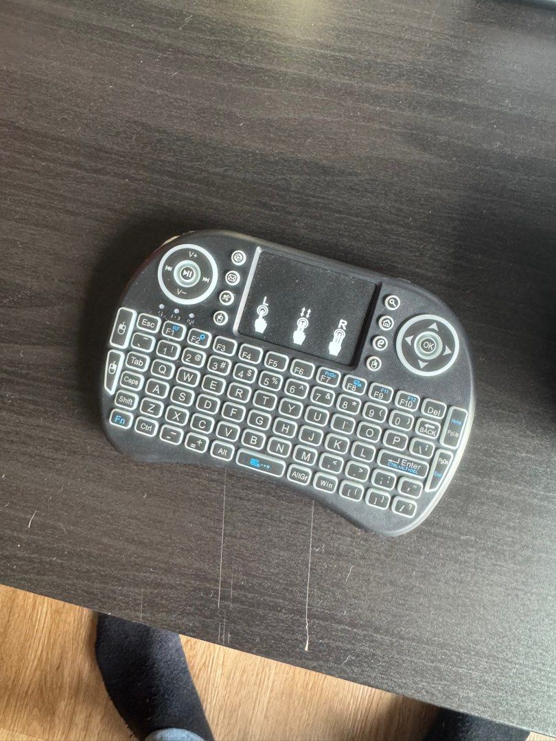 Handheld keyboard (Category: Computer Keyboard) located in Singapore. Submitted by atticusyeo (Listing ID 1352670001, Image 1). Description: Good working condition.