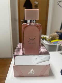 (Category: ) located in . Submitted by obsessedwithperfumes (Listing ID 1352657890, Image 1). Description: .