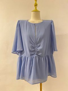 (Category: ) located in . Submitted by curated.clothes (Listing ID 1352671485, Image 1). Description: .