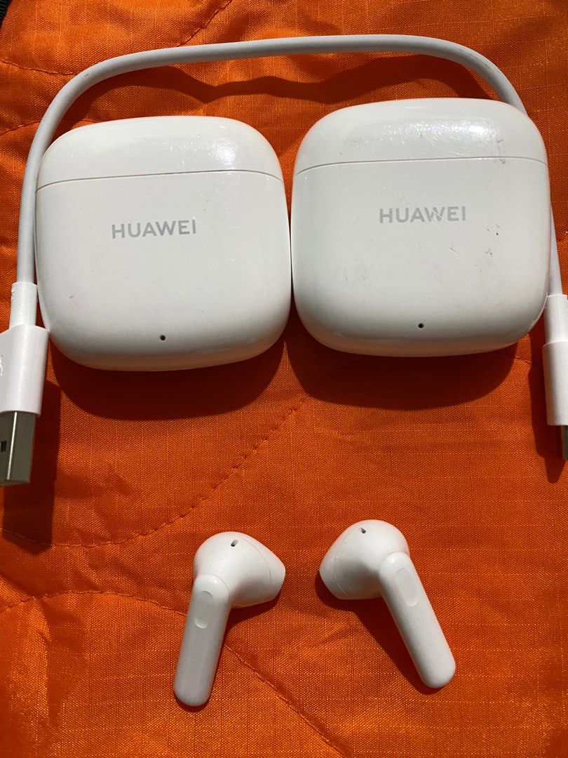 Huawei FreeBuds SE 2 (free charging case) (Category: Earphones) located in Manila. Submitted by imperialfeline (Listing ID 1352521024, Image 1). Description: Free ko na isang charging case matagal malowbat ganda ng sounds….