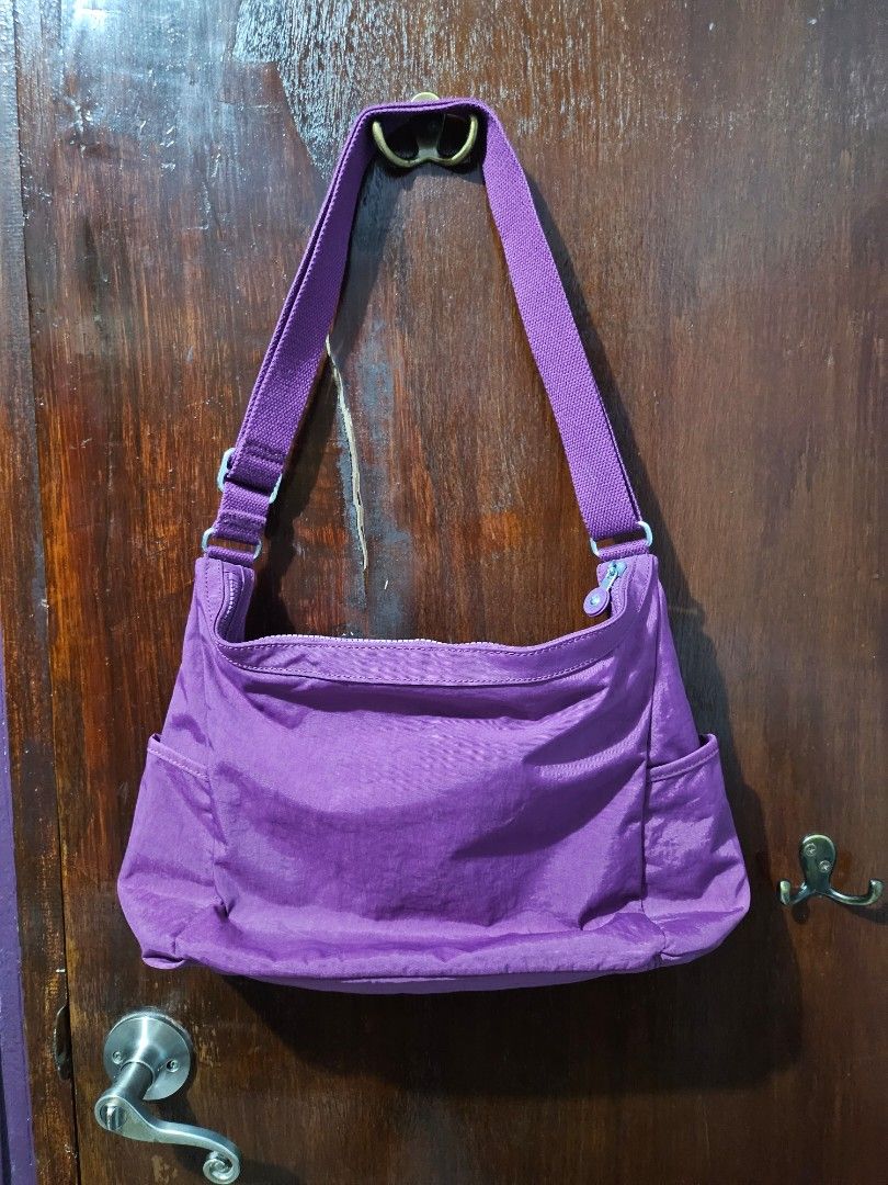 Kipling large crossbody/shoulder bag - Purple (Category: Cross-body Bags) located in San Pedro. Submitted by allenaaa (Listing ID 1352675759, Image 2). Description: Kipling large crossbody/shoulder bag - Purple Never used Guaranteed authentic.