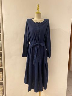 (Category: ) located in . Submitted by curated.clothes (Listing ID 1352670742, Image 1). Description: .