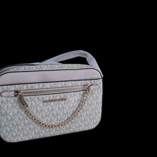 (Category: ) located in . Submitted by quaintrelleshoppe (Listing ID 1352646712, Image 1). Description: .