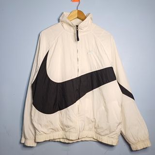 (Category: ) located in . Submitted by present.thrift (Listing ID 1352672524, Image 1). Description: .