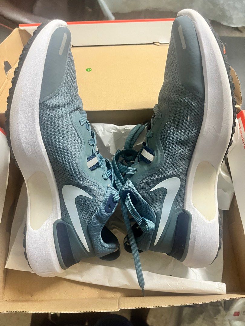Nike React Miler (Category: Sneakers) located in Taiping. Submitted by drcaldin (Listing ID 1352651149, Image 2). Description: New in box, never used..