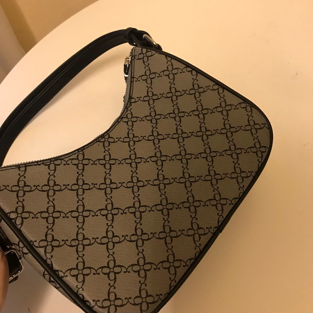 Nine West crescent moon bag (Category: Cross-body Bags) located in Manila. Submitted by 414studio (Listing ID 1352655016, Image 2). Description: Good as new 100% authentic.