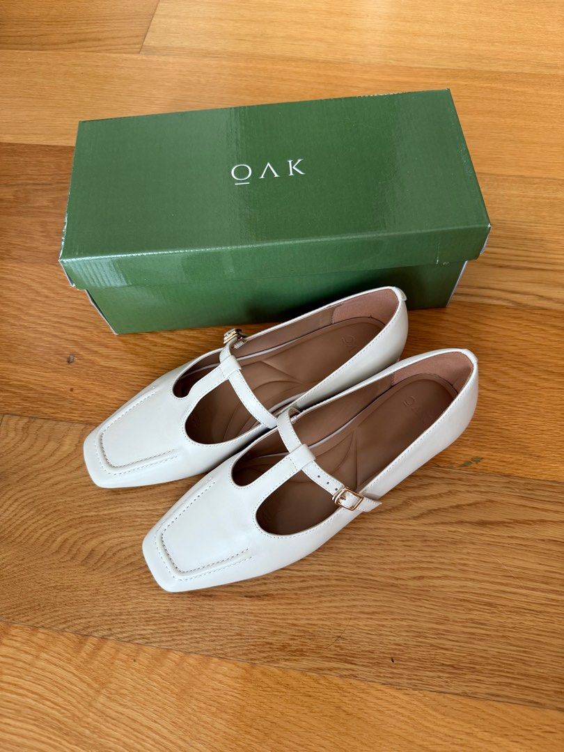 Oak shoes in molly acadia 9 (Category: Flats & Sandals) located in Manila. Submitted by preloved.mav (Listing ID 1352586861, Image 1). Description: Selling my used but not abused shoes Brand is from Oak the label. Used it 3x only Full grain genuine leather upper Soft insoles for maximum comfort Breathable lining Lightweight premium outsole Shoes is Size 9 but can fit with size 8 foot .