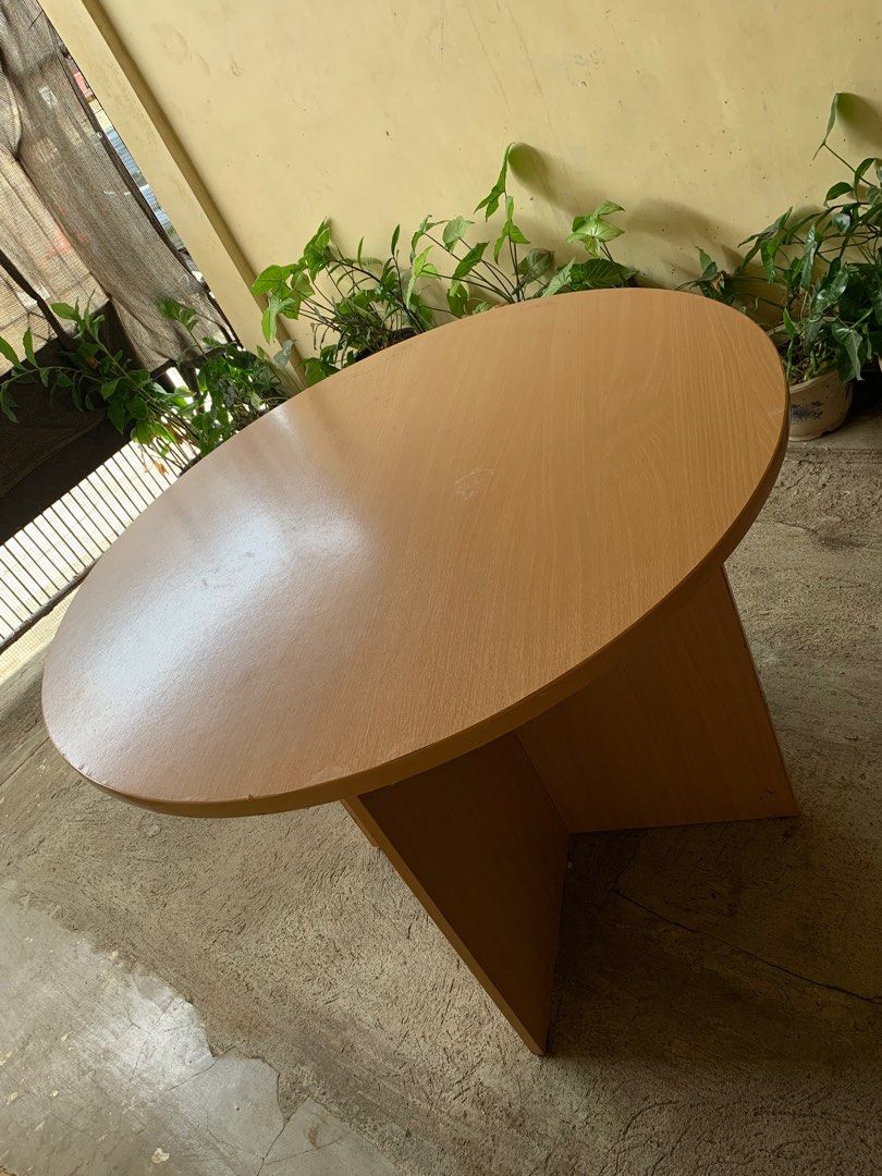 Office Round Dining Table (Category: Tables & Sets) located in Davao. Submitted by mj_2021 (Listing ID 1352632867, Image 2). Description: Condition: Like new Round - diameter 39 1/2 inches height 29 1/2 inches.