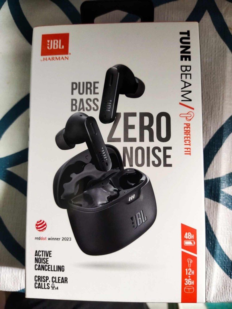 Original JBL Earbuds (Category: Headphones & Headsets) located in Manila. Submitted by lester_daseller.010 (Listing ID 1352609198, Image 2). Description: Sale po once lang nagamit.
