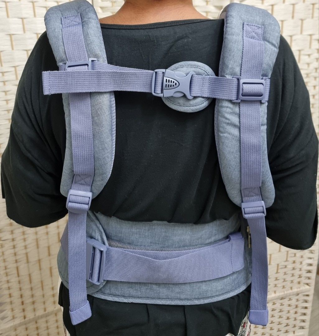 Picolo Carrier Hip Seat (Category: Carriers & Slings) located in Paranaque City. Submitted by iraptrsha (Listing ID 1352648323, Image 3). Description: Can be as hip seat only or as carrier only (as seen in pictures) 5 in 1 piece (including 3 bibs) Condition 9.5/10 Used twice only Up to XL adult (model is size L) RFS Decluttering.
