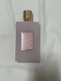 (Category: ) located in . Submitted by obsessedwithperfumes (Listing ID 1352658737, Image 1). Description: .