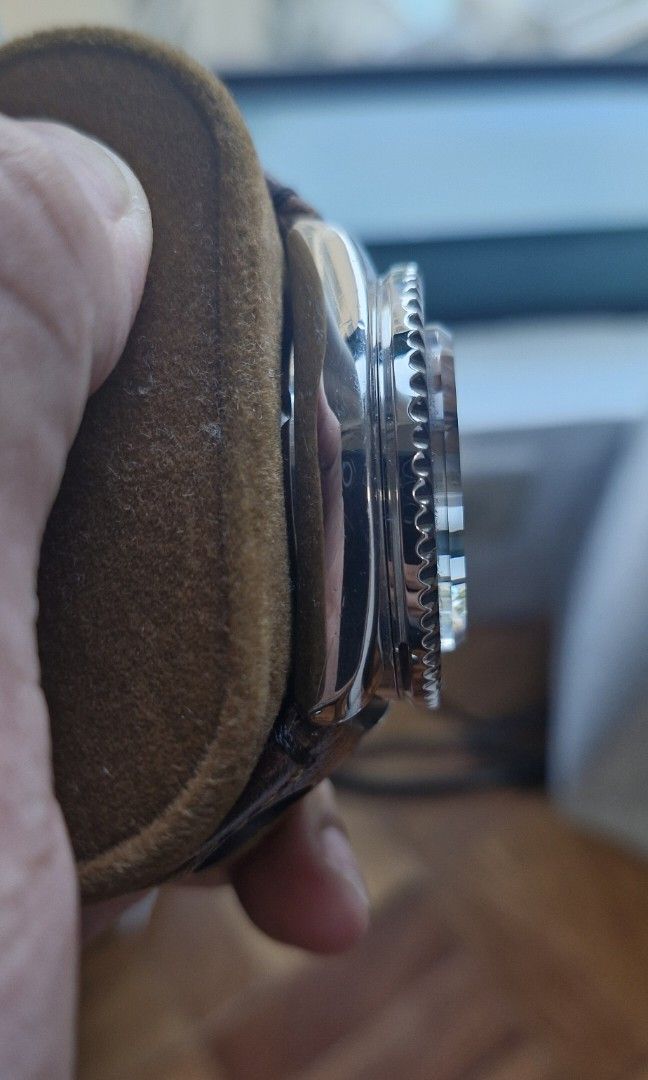 Seiko SKX 007 - MODED (Category: Luxury Watches) located in Makati City. Submitted by joaquinm (Listing ID 1352609442, Image 2). Description: Selling my favorite moded skx to make room for a new seiko. Moded parts all from DLW made in Singapore 1. BEZEL INSERT 2. BEZEL 3. BLUE SAPPHIRE CRYSTAL 4. Brown Leather HIRSCH strap (no damages) I also have an extra divers strap..