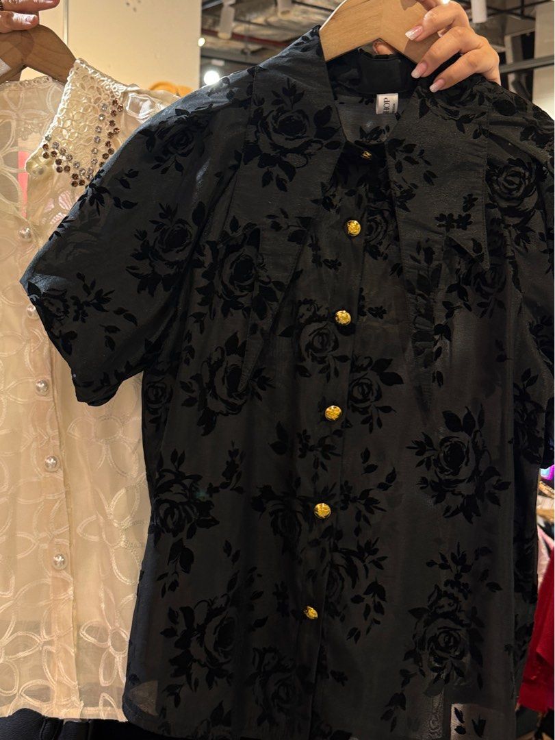 SEMI- FORMAL TOP VERY HIGH END QUAL. (Category: Formal Shirts) located in Cebu City. Submitted by dumping_it_neat (Listing ID 1352585223, Image 1). Description: ♥️ BRAND NEW HIGH QUALITY TOP FROM BANGKOK ♥️ NEVER USED ♥️ PREMIUM TOP ✨ VERY NICE IN ACTUAL 💯.