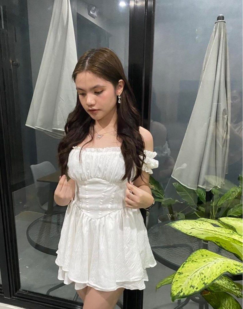 SHEIN white ruffle hem dress (Category: Dresses) located in Hermosa. Submitted by blueeeming (Listing ID 1352566776, Image 3). Description: Can fit XS-XXS Very pretty in person.
