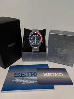 (Category: ) located in . Submitted by ald_timepieces (Listing ID 1352562651, Image 1). Description: .