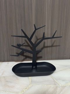 (Category: ) located in . Submitted by dania.minanu (Listing ID 1352678476, Image 1). Description: .