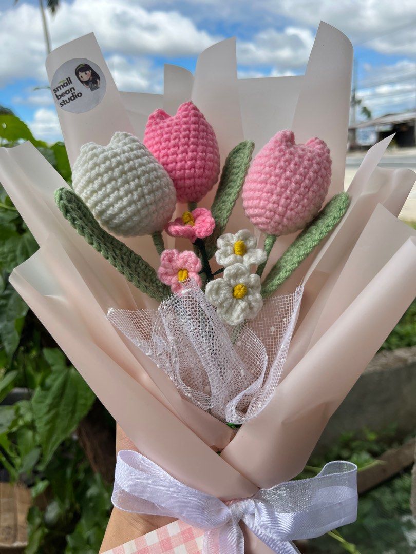 Tulip flower bouquet crochet🌸✨ (Category: Flowers & Bouquets) located in Cavite. Submitted by smallbeanstudio (Listing ID 1352561794, Image 2). Description: Small bean studio on blue app.