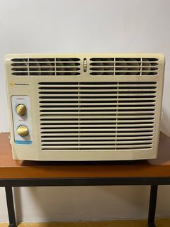 White-Westinghouse 0.5HP Manual Aircon