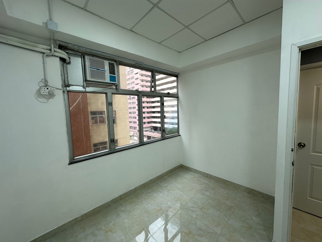 Owner's listing, tenants no commission63438311820801111