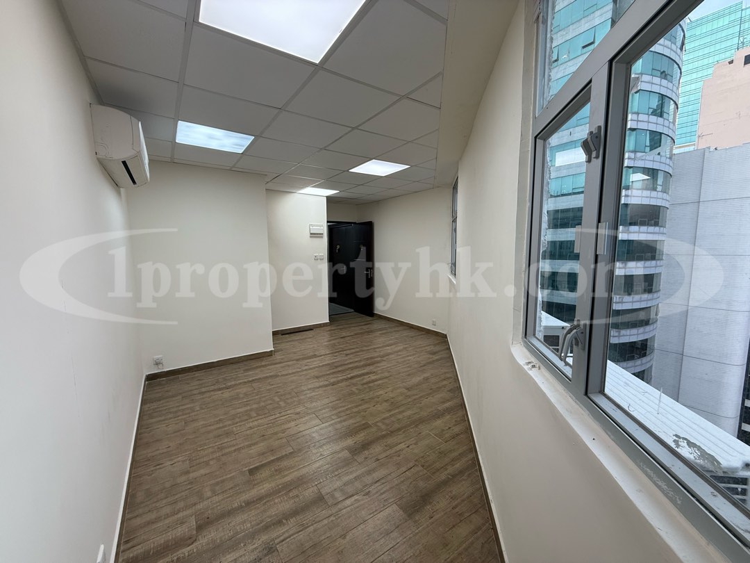 ⬆️Kwun Tong 🔋 Kin Tak Fung Industrial Building 🔋 Studio  
Spacious windows, private bathroom, private mailbox, 5-minute walk to MTR station  
Ideal for studio use63439019844993111
