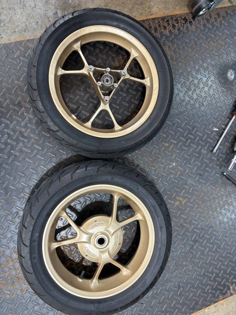 Aerox rim original, Motorcycles, Motorcycle Accessories on Carousell