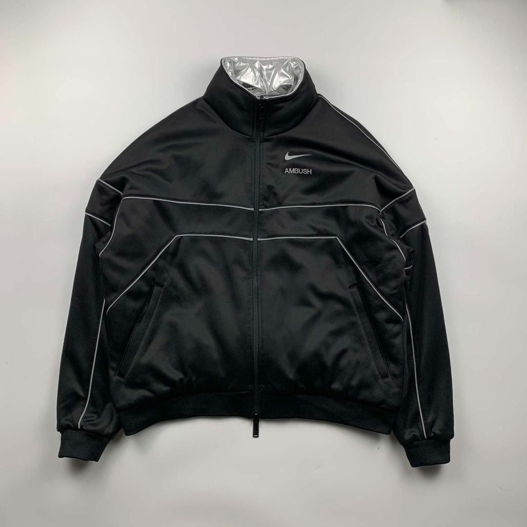 AMBUSH Design x Nike Lab 3M Reversible Jacket (Category: Coats, Jackets and Outerwear) located in Paranaque City. Submitted by ragrepository (Listing ID 1352785422, Image 1). Description: AMBUSH x Nike 3M jacket Tagged as Large Length- 26” Pit to pit- 26” Shoulder- 26.5” Sleeves- 30.5” Condition- 9/10 Flaw- Stain on 3M part 6,000+shipping fee.