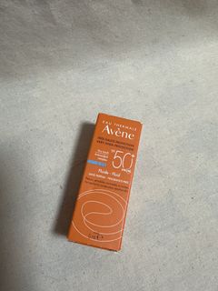 （分類：）位於 。 由 awesomeaf 提交（商品編號 1352831318，圖片 1）。簡介： 。