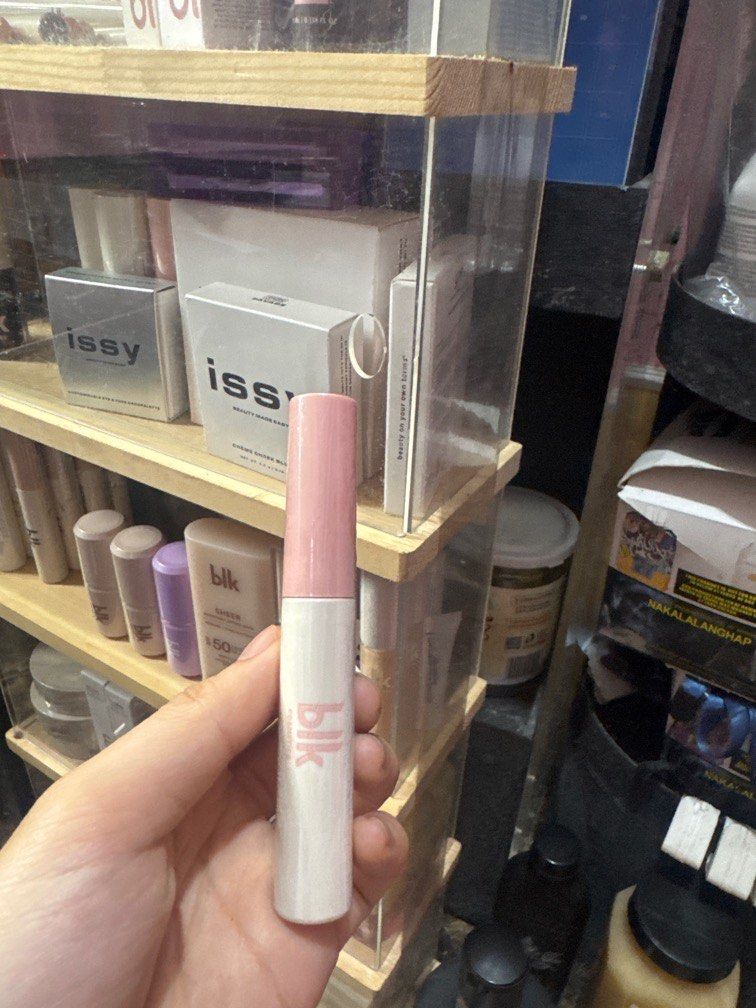 BLK brow lock mascara (Category: Makeup) located in Manila. Submitted by zappy21 (Listing ID 1352753429, Image 1). Description: .