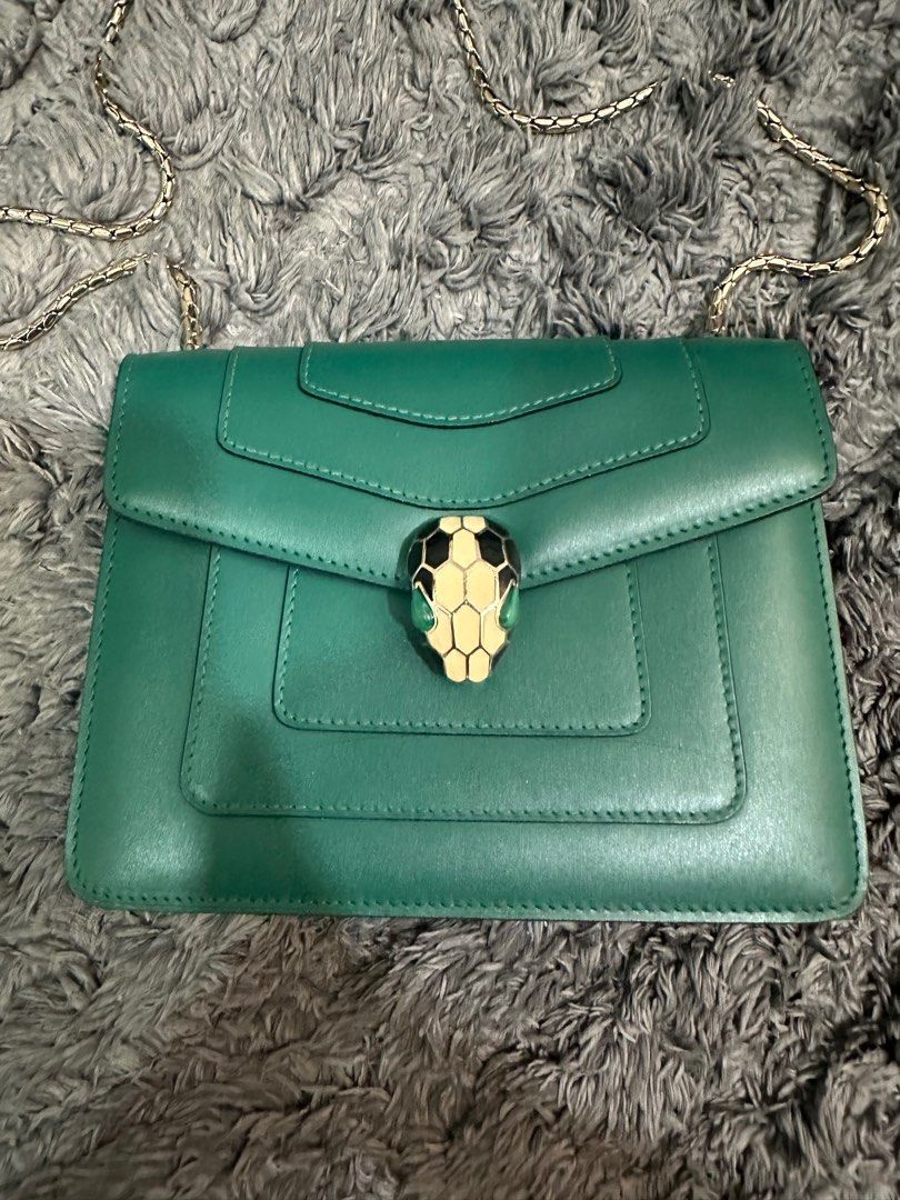 Bvlgari Serpenti bag (Category: Luxury Bags & Wallets) located in Makati City. Submitted by elenank.595 (Listing ID 1352707483, Image 2). Description: Comes with raincoat and mirror, no flaws, light signs of use.