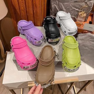 (Category: ) located in . Submitted by fashion.luxe (Listing ID 1352787661, Image 1). Description: .
