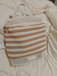 （分類：）位於 。 由 y2211 提交（商品編號 1352858322，圖片 1）。簡介： 。