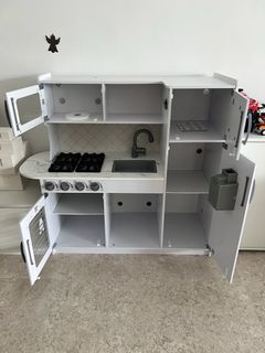(Category: ) located in . Submitted by jpassos (Listing ID 1352738125, Image 1). Description: .