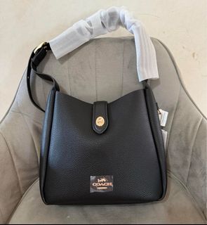 (Category: ) located in . Submitted by yhn_boutique (Listing ID 1352849449, Image 1). Description: .