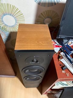 (Category: ) located in . Submitted by vinyl_vin (Listing ID 1352824943, Image 1). Description: .