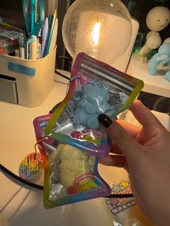 （分類：）位於 。 由 popcornsells 提交（商品編號 1352811524，圖片 1）。簡介： 。