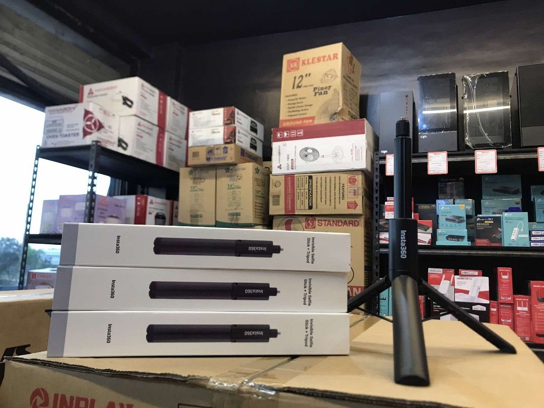Insta360 2in1 Invisible Stick + Tripod (Category: Tripods & Monopods) located in Makati City. Submitted by slaccessoriesshop (Listing ID 1352854745, Image 2). Description: Insta360 2in1 Invisible Stick + Tripod 💥 ELECTRONICS, COMPUTER ACCESSORIES AND APPLIANCES 💥 All Items - Original / Brand New / Sealed We issue SALES INVOICE With WARRANTY RECEIPT With TECHNICAL SUPPORT Accepting BULK ORDERS We are OPEN EVERYDAY ! Same Day Delivery DELIVERY - 
